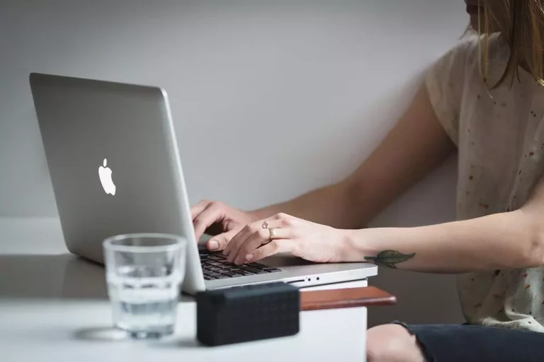 Soziale aspekte des handels mit gebrauchten laptops